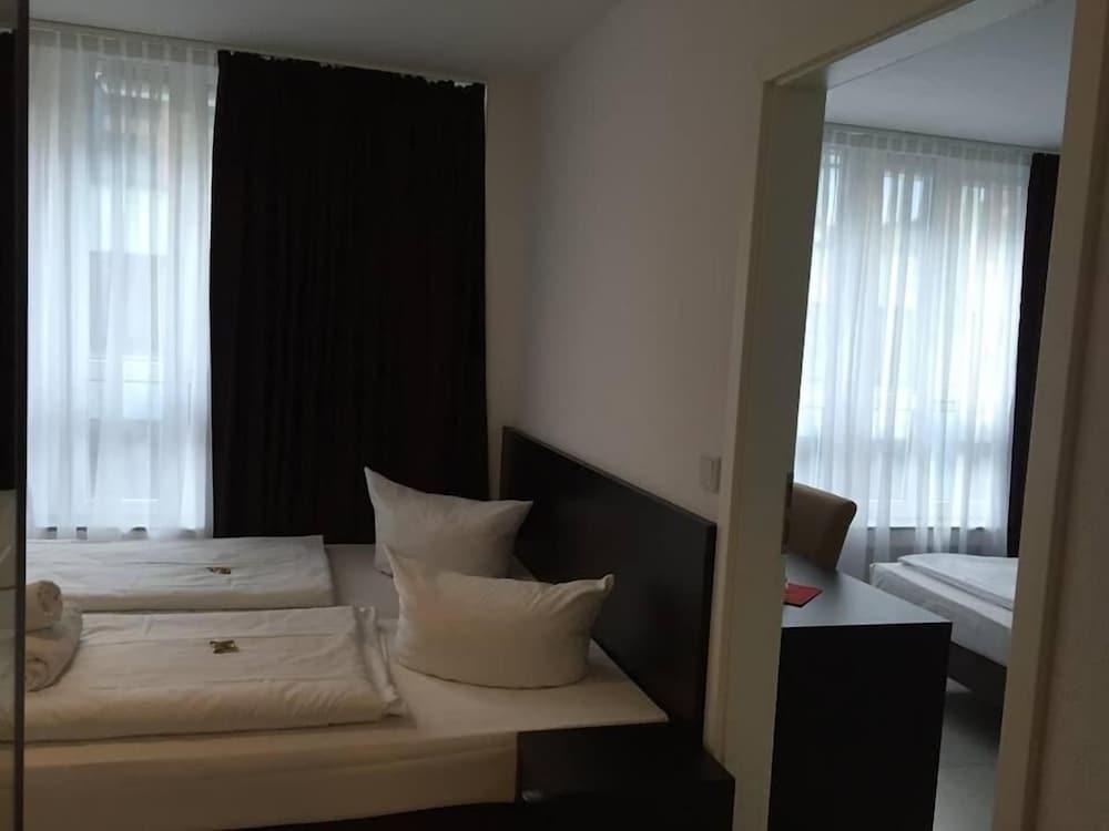 Mosel Hotel Frankfurt am Main Exterior foto